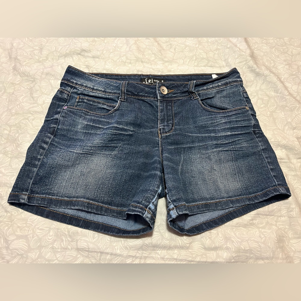 Women’s Demin Shorts